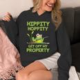 Hippity Hoppity Get Off My Property 面白いカエルミームギフト パーカー