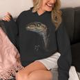 ヴェロキラプトル恐竜狩りリアルなグラフィックデザイン 長袖tシャツ パーカー