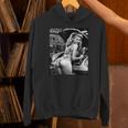 セクシーガールグラフィックtシャツ セクシーブロンドメカニックピンナップガールbw パーカー