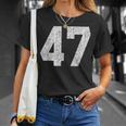 47 ジャージユニフォーム バーシティ スポーツ番号 47歳の誕生日 Tシャツ 彼女への贈り物