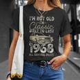58 歳の誕生日、1968 年以来、クラシックカー、58 歳 Tシャツ 彼女への贈り物
