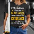 C'est Compliqué D'être Un Beau Gosse Et D'avoir 26 Ans T-Shirt Cadeaux pour elle