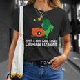 Just A Girl Who Loves Caiman Lizards ファニーカイマントカゲ Tシャツ 彼女への贈り物