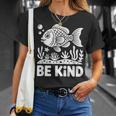 Be Kind Fish 学校教師の初日おめでとう Tシャツ 彼女への贈り物