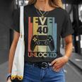 Level 40 Unlocked ideo Gamer 40Th Birthday Tシャツ 彼女への贈り物