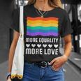 Lgbt More Equality More Lovetシャツ Lgbtq ゲイ レズビアン Lgbt Tシャツ 彼女への贈り物