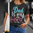 My Dad Is My Hero ギフト 父の日 クール キッズ シャツ メンズ レディース Tシャツ 彼女への贈り物