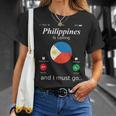 Philippines Is Calling And I Must Go フィリピン国旗シャツ Tシャツ 彼女への贈り物