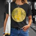 うさぎ星人 On The Yellow Moon Tシャツ 彼女への贈り物