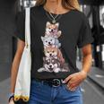 かわいい秋田犬が重ねて重ねられています Tシャツ 彼女への贈り物