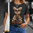 サングラスをかけたカンガルー オーストラリア アウトバック かわいい カンガルー Tシャツ 彼女への贈り物
