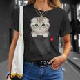 ポケットに入ったスコティッシュフォールド猫 のぞくかわいい子猫 Tシャツ 彼女への贈り物