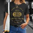 レジェンドは1961年七月生まれ 誕生日 Tシャツ 彼女への贈り物