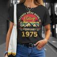 ヴィンテージ51歳の誕生日レジェンドは1975年2月に誕生しました。 Tシャツ 彼女への贈り物