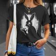 不気味なゴスウサギ、ホラーバニー、奇妙なコアウサギ Tシャツ 彼女への贈り物