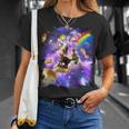 虹銀河のホットドッグに乗る宇宙の猫 Tシャツ 彼女への贈り物