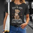 面白いチーターアニマル。チーターが大好きな女の子だけ。 Tシャツ 彼女への贈り物