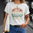 60歳の誕生日 1966年4月から絶対に素晴らしいヴィンテージ。 Tシャツ 彼女への贈り物