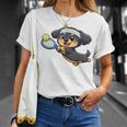かわいい犬のテニス漫画アート Tシャツ 彼女への贈り物