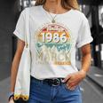 ヴィンテージカー 1986 年3月 40 歳の誕生日 1986 年のクラシックカー Tシャツ 彼女への贈り物