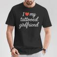 I Heart My Tattooed Girlfriend かわいいレッドハートデザイン Tシャツ 面白い贈り物