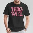 Pink Thug Wife クラシックなギャングスタイルのレトロなステートメント Tシャツ 面白い贈り物