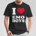 Red Heart I Love Emo Boys Tシャツ 面白い贈り物