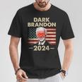 ダークブランドン・バイデン 2024 レトロフラッグ Usa ファニー ジョー・バイデン Tシャツ 面白い贈り物