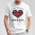 I'm Only Here For The In Kilts タータンチェック ハート Tシャツ 面白い贈り物