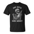 ウィスキーを使ったスケルトン 節水 ウィスキーを飲む Tシャツ