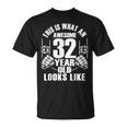 男性、女性、32歳の誕生日への32歳の誕生日プレゼント Tシャツ