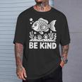 Be Kind Fish 学校教師の初日おめでとう Tシャツ 彼への贈り物