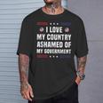 I Love My Country Ashamed Of My Government Usa 愛国的 Tシャツ 彼への贈り物