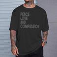 Peace Love And Compassion シャツ インスピレーションを与える引用 レトロ Tシャツ 彼への贈り物