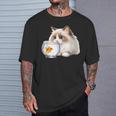 おさるのラグドール 猫と金魚 Tシャツ 彼への贈り物