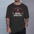 ゲーム用引用句「A Kent Never Gives Up」ヘッドセット パーソナライズ Tシャツ 彼への贈り物