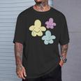スマイリングフラワー イエロー ブルー パープル 楽しい春 Tシャツ 彼への贈り物