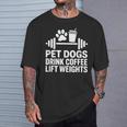ペット 犬 ドリンク コーヒー リフト ウェイト 面白い ジム ワークアウト Tシャツ 彼への贈り物