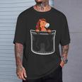 ポケットの中のかわいい馬 Tシャツ 彼への贈り物