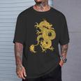 黄金龍 龍 幸運 富裕 幸せ 星 Tシャツ 彼への贈り物