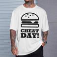 ファニージム チートデー ハンバーガー キャブ フード Tシャツ 彼への贈り物