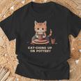 Cat-Ching Up On Pottery 面白い猫好きデザイン Tシャツ 高齢者への贈り物
