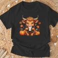 Cute Highland Cow Autumn Pumpkin Fall Coffee Pumpkin Spice T-Shirt Gifts for Old Men