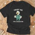 Trust Me I'm A Ducktor メディカルしゃれクワック ダックドクター Tシャツ 高齢者への贈り物