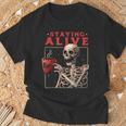kulltaying Alive スケルトン ドリンクコーヒー Tシャツ 高齢者への贈り物