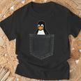 Linux Tux In A Pocket ポケットの中のlinuxタックス面白いペンギンsysadminit管理者 Tシャツ 高齢者への贈り物