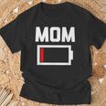 Mom Battery Low Mother Family Mama Mommy Mom Tシャツ 高齢者への贈り物