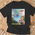 Ufo付き猫セルフィー Tシャツ 高齢者への贈り物