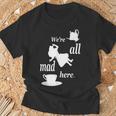 We're All Mad Here 不思議の国のアリスtシャツデザイン Tシャツ 高齢者への贈り物
