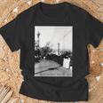 Yokohama Yamashita Pier 1966年3月 モノクローム写真 Tシャツ 高齢者への贈り物